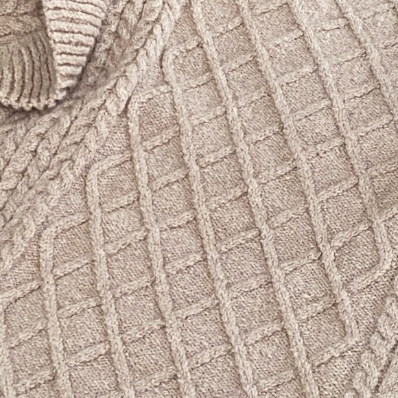 Broadway 38 ruffle knit long sleeves sweater size s - Picture 3 of 3